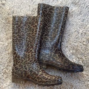 Rain boots size 6